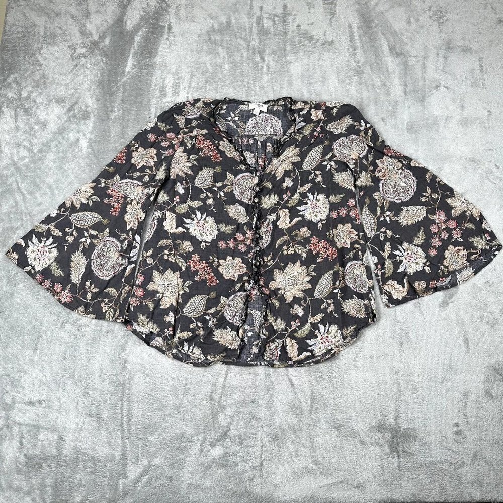 UMGEE Top Womens Small Gray Floral Bell 3/4 Sleeve Tiers Ruffle Blouse Button